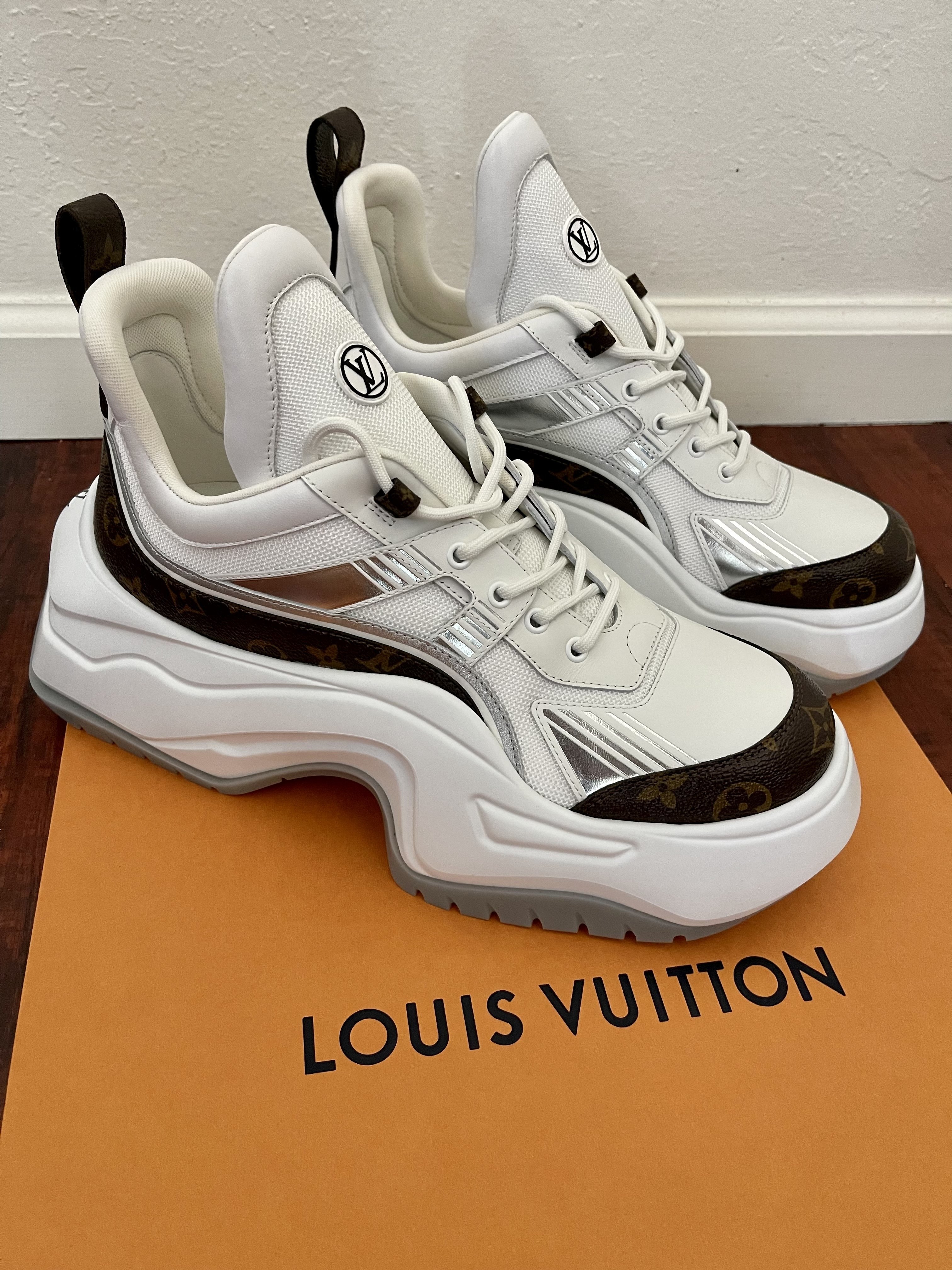 ルイヴィトンの新しいスニーカーコレクション、LV アークライト 2.0