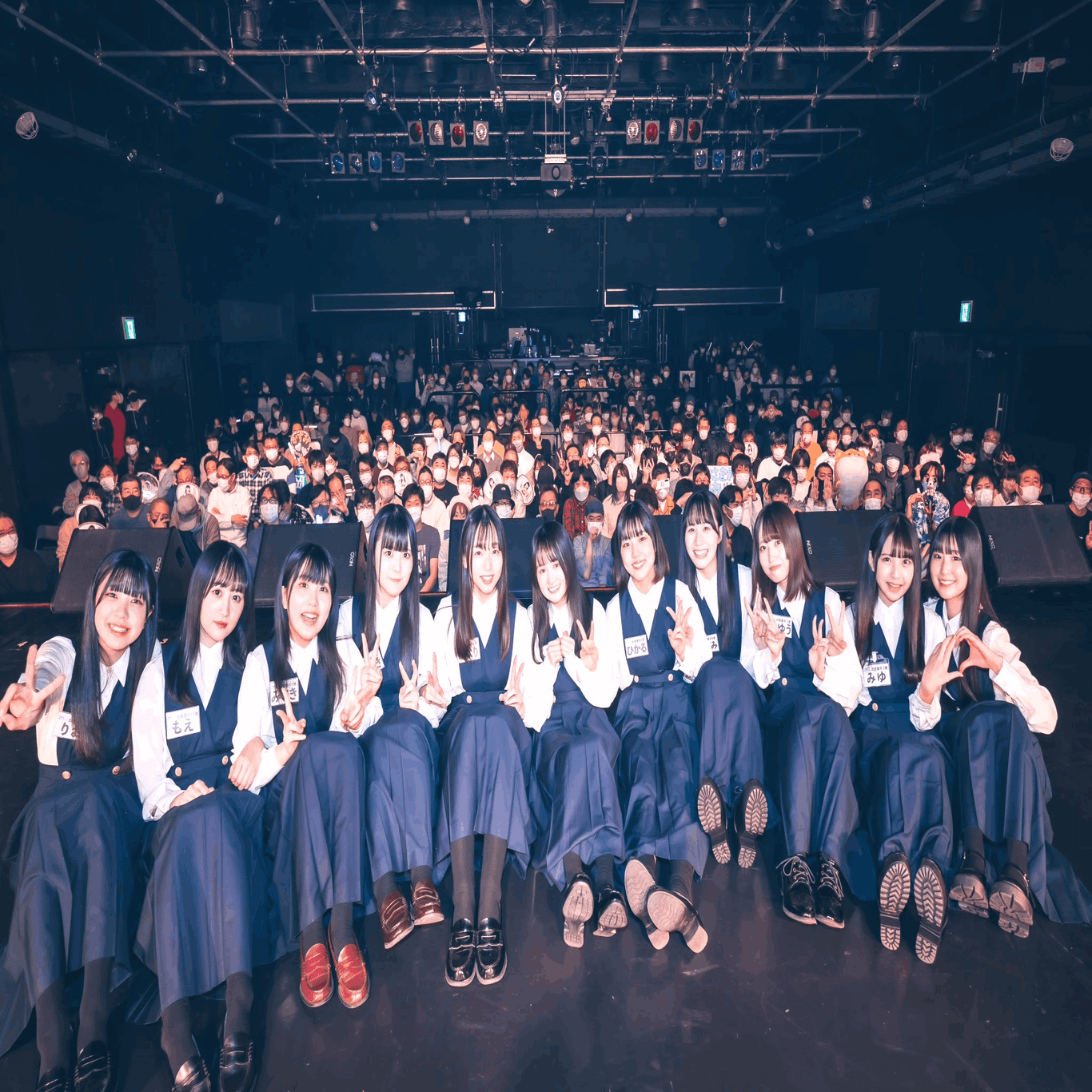 【かすみ草とステラ】一期生 人気のワインレッド衣装セット　比賀、小柴、吉川 かすみ草とステラ】一期生 人気のワインレッド衣装セット 比賀、小柴