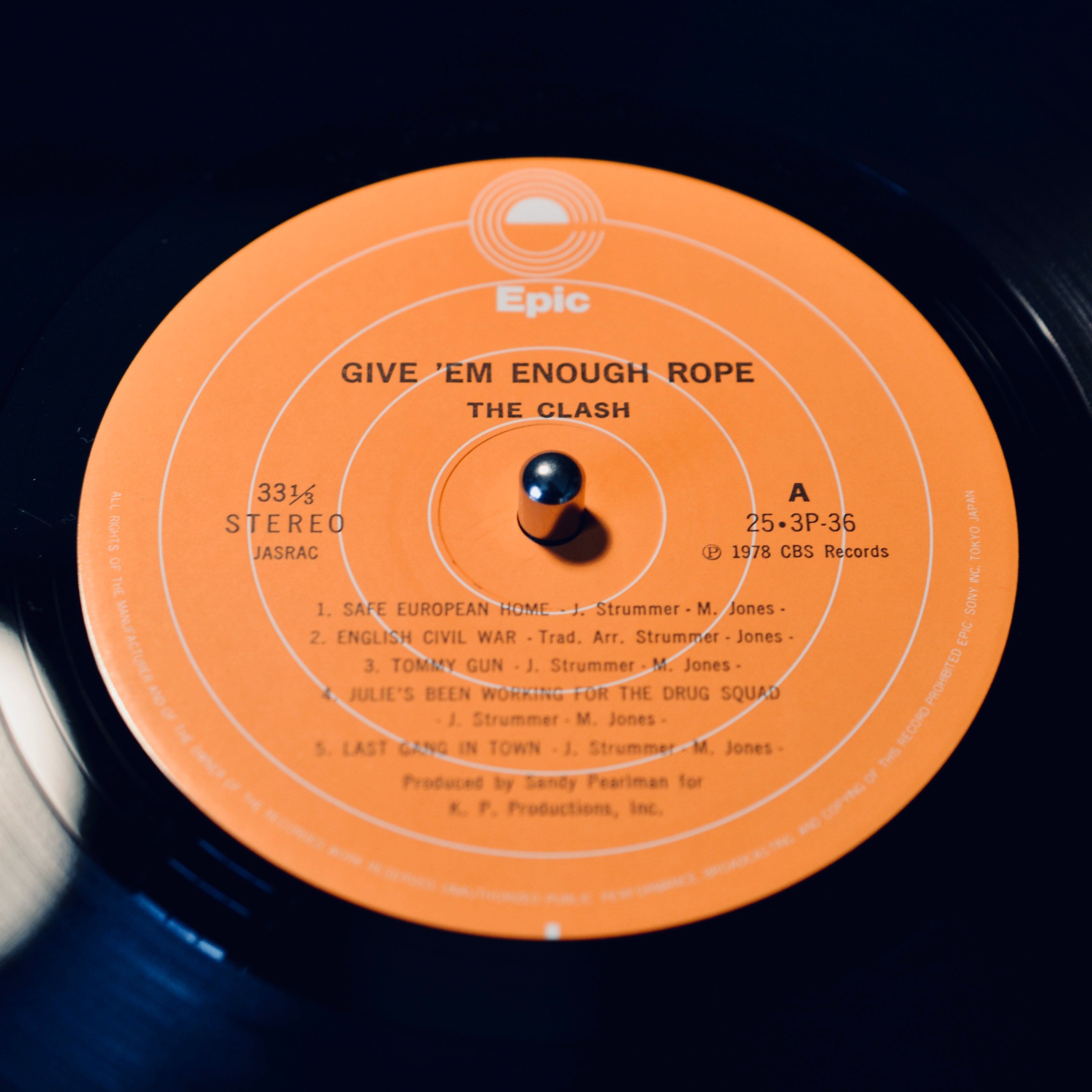 レコード棚を総浚い #59:『The Clash / Give 'Em Enough Rope レコード棚を総浚い #59:『The Clash / Give 'Em Enough Rope