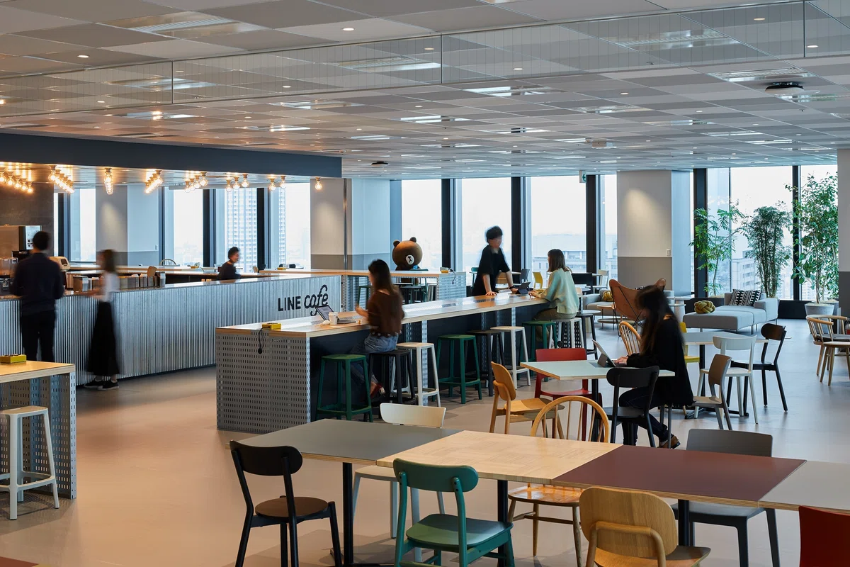 【オフィスツアー(後編)】安くておいしい!社員で賑わう愛されカフェ♪|LINE Digital Frontier株式会社