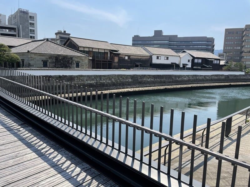 Sketches of Nagasaki in the Edo period: as a gateway to the Sketches of Nagasaki in the Edo period: as a gateway to the