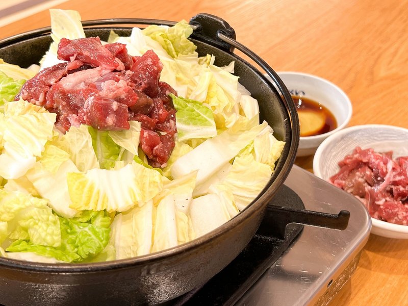 「“加賀の國“仔イノシシの塩麹漬け」を使った白菜鍋