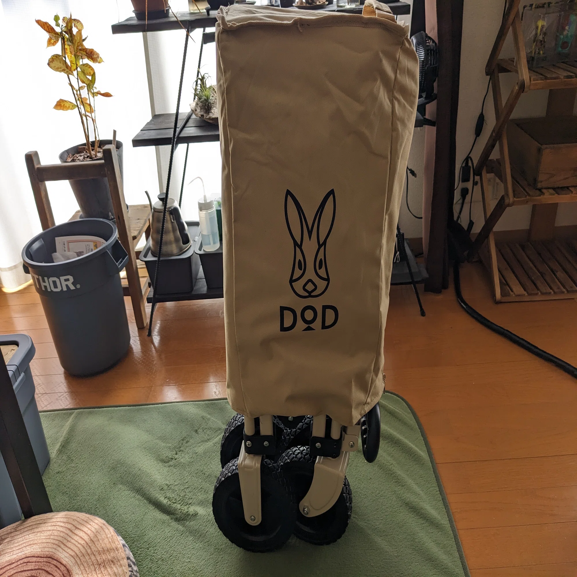 キャンプギア】「DOD(ディーオーディー)」さんの「キャリーワゴン 