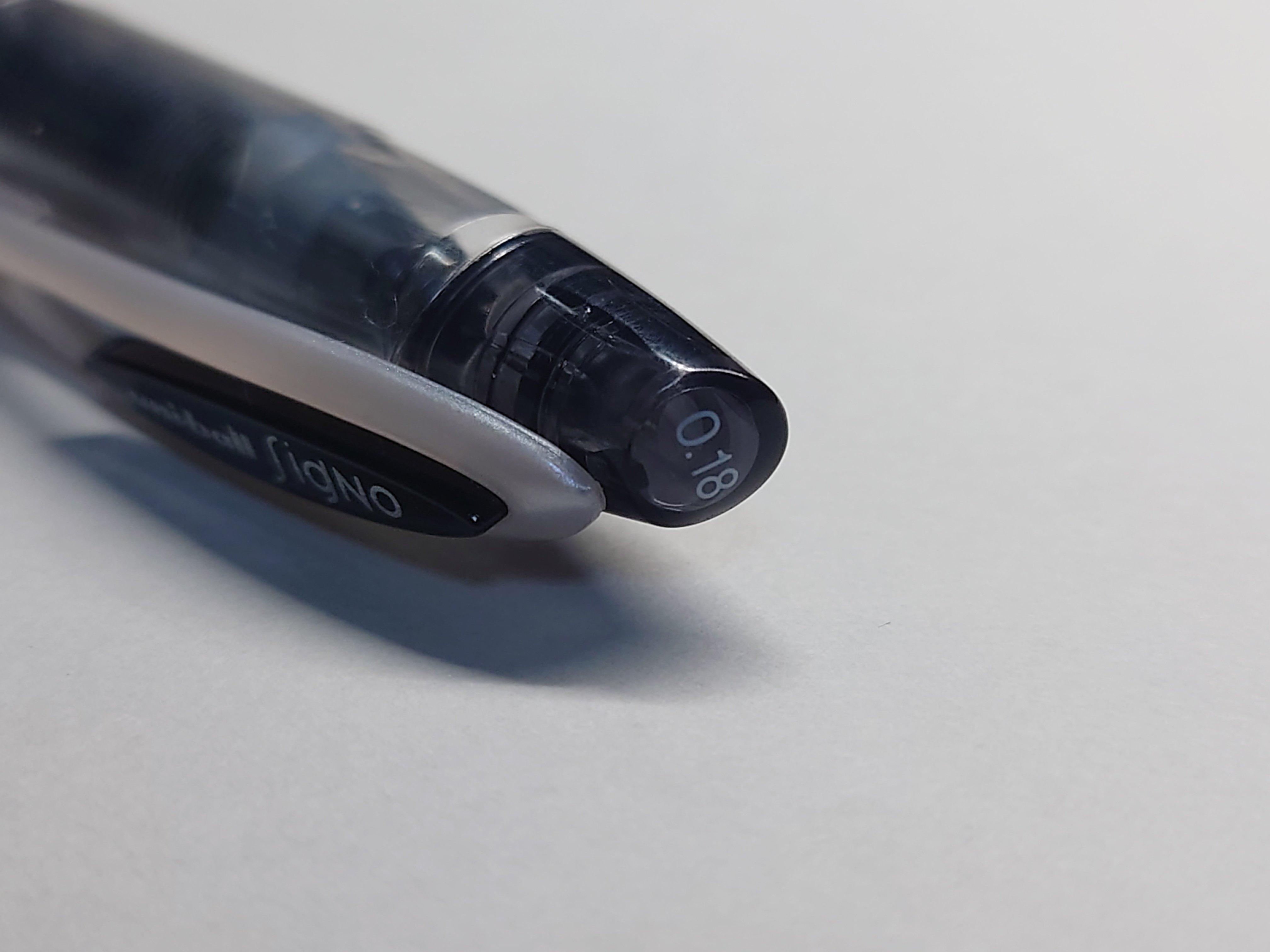 【廃盤品・未開封】ユニボール シグノビット0.18mm 黒10本 signo bit 0.18mm｜ryo