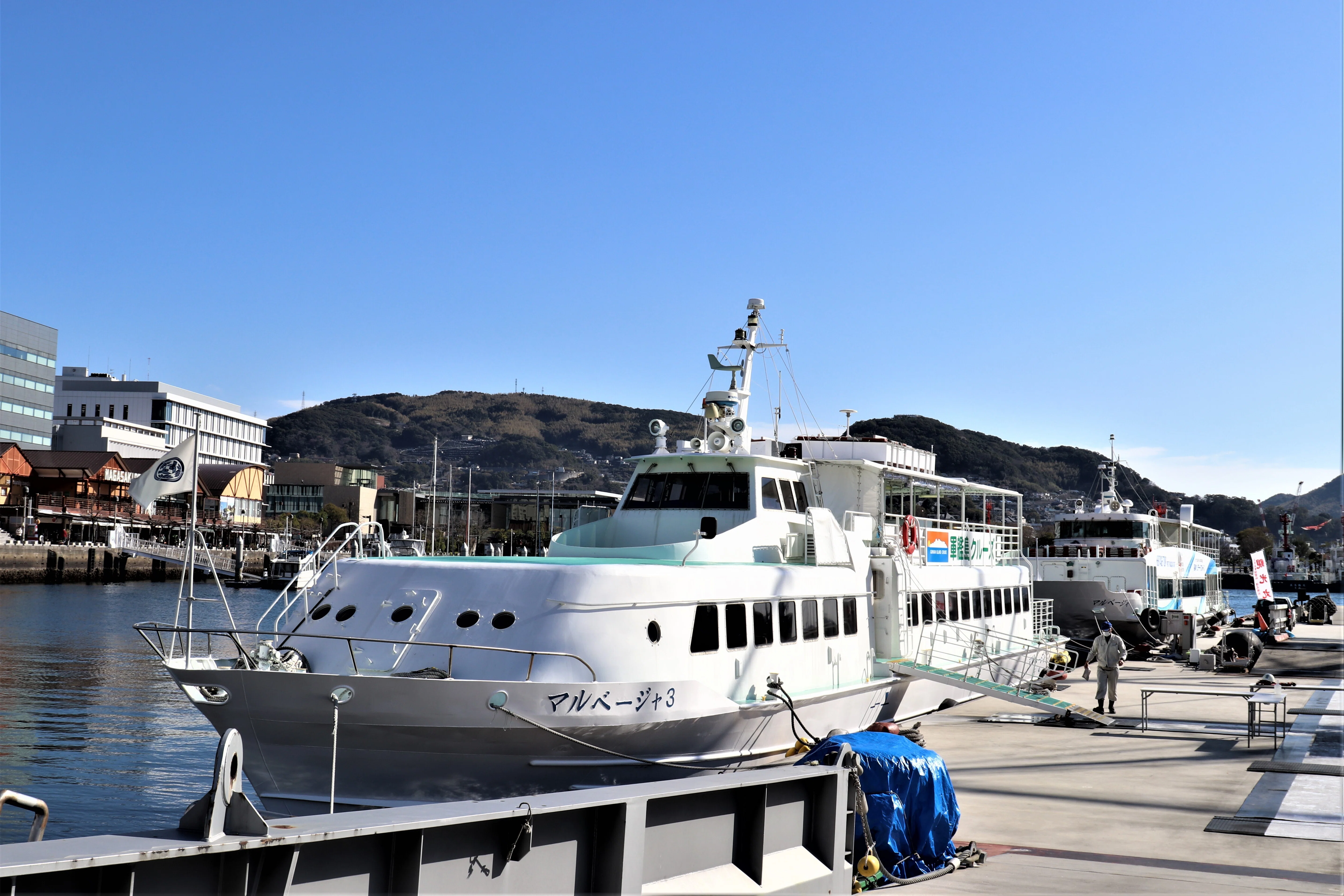 写真】軍艦島クルーズ Day2 周遊｜Abbey -旅するように暮らす、暮らす