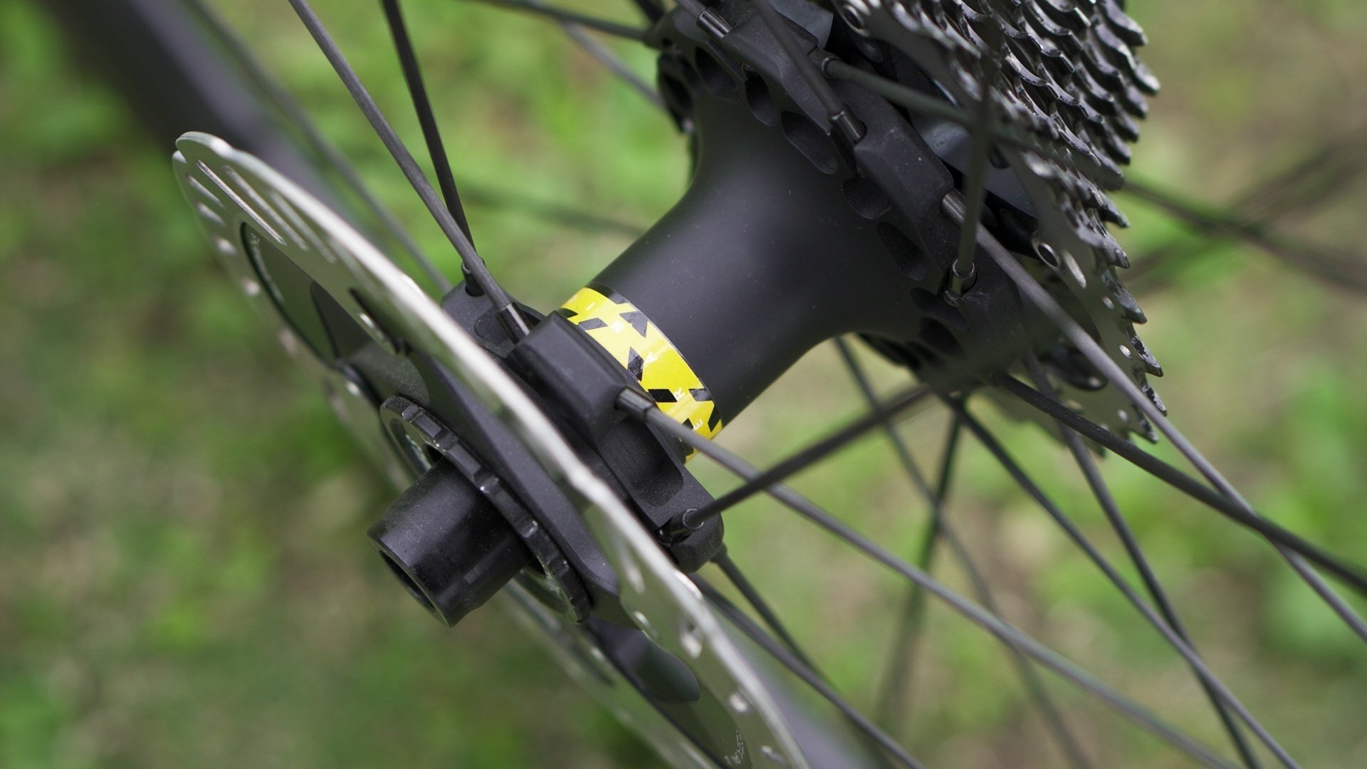 レビュー】Elitewheels DRIVE 40D 驚異的な軽さと圧倒的コスト