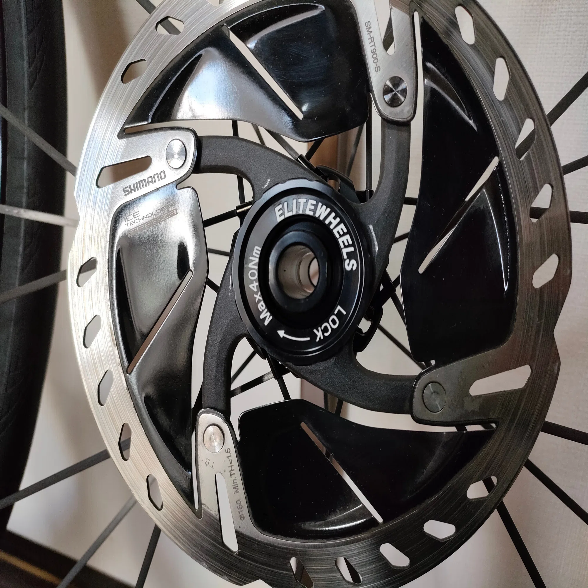 レビュー】Elitewheels DRIVE 40D 驚異的な軽さと圧倒的コスト 