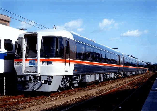 JR東海キハ85系について|4直チャンネル