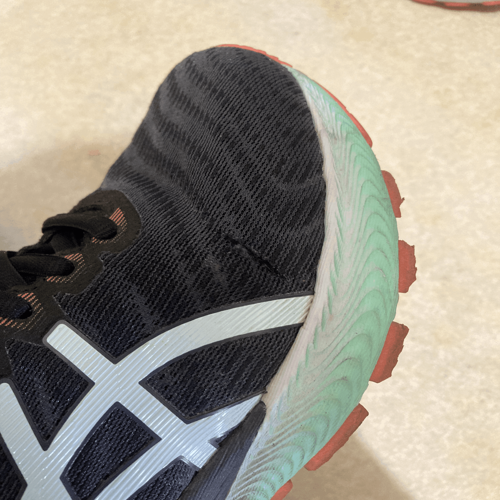 お気に入りのスニーカーを修理してもらった話｜桜谷