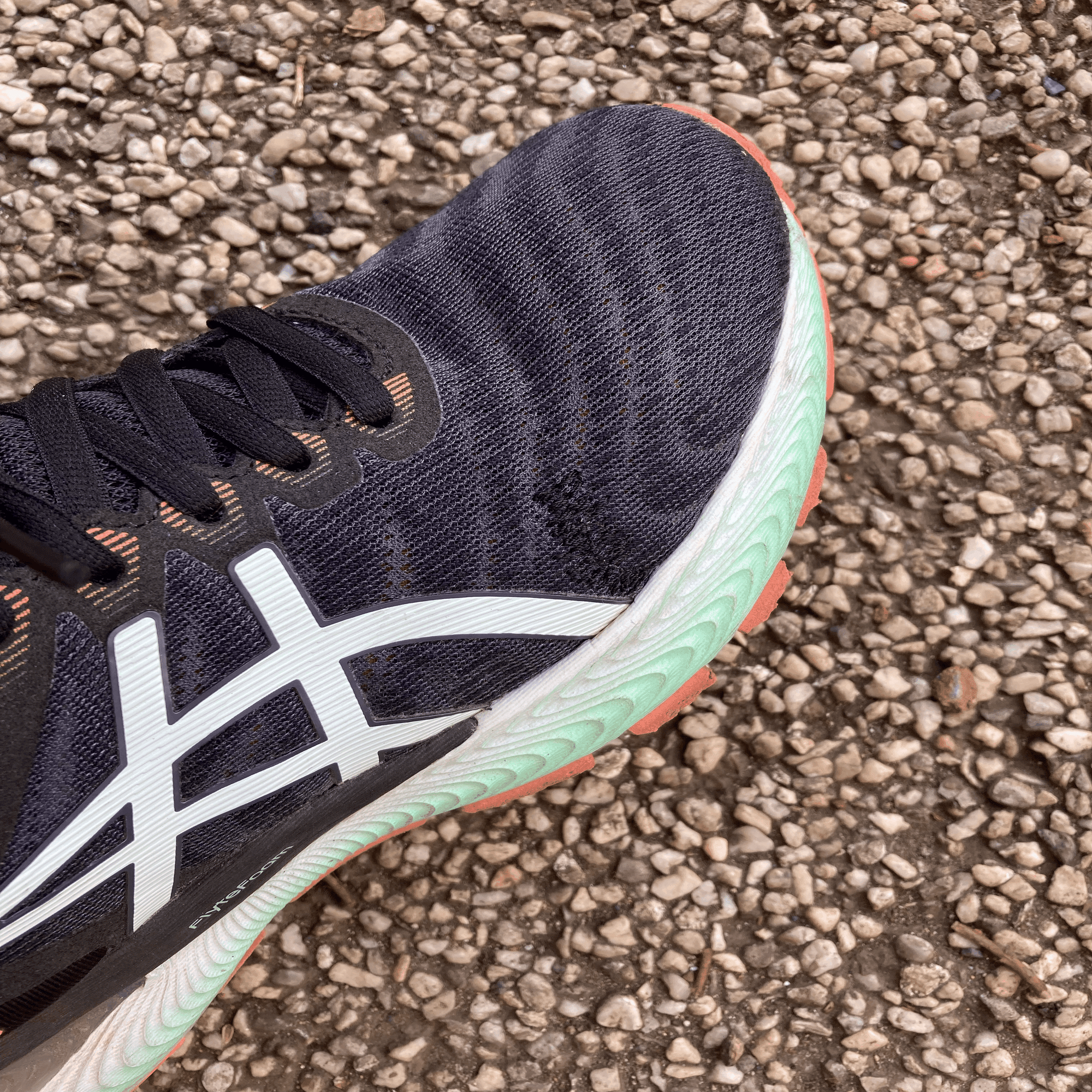 スニーカー好きさん 修理品 お気に入りのスニーカーを修理してもらった話｜桜谷