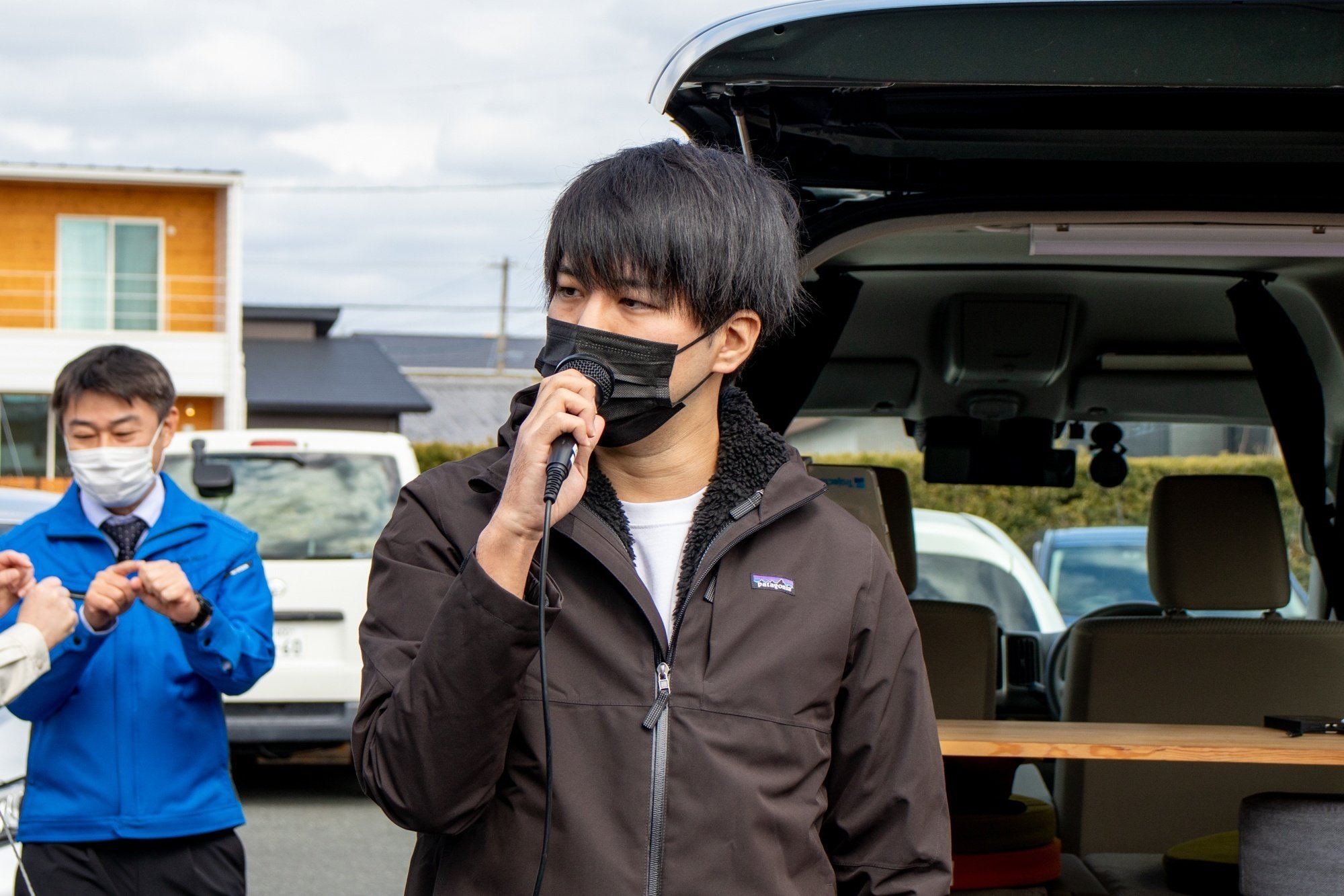 AIを使ってSNS投稿からタイムリーに被害状況を把握し、ドローンが自動