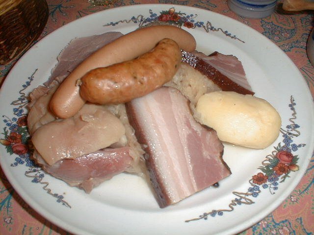 フランスおいしい旅ガイド】アルザスの郷土料理｜ショコラ