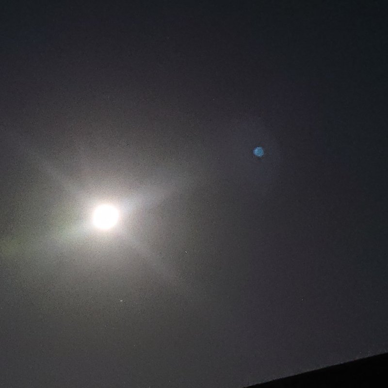 今日は4月の満月「ピンクムーン」が夜空に登場中。みなさまの街ではこの月が見えますか？