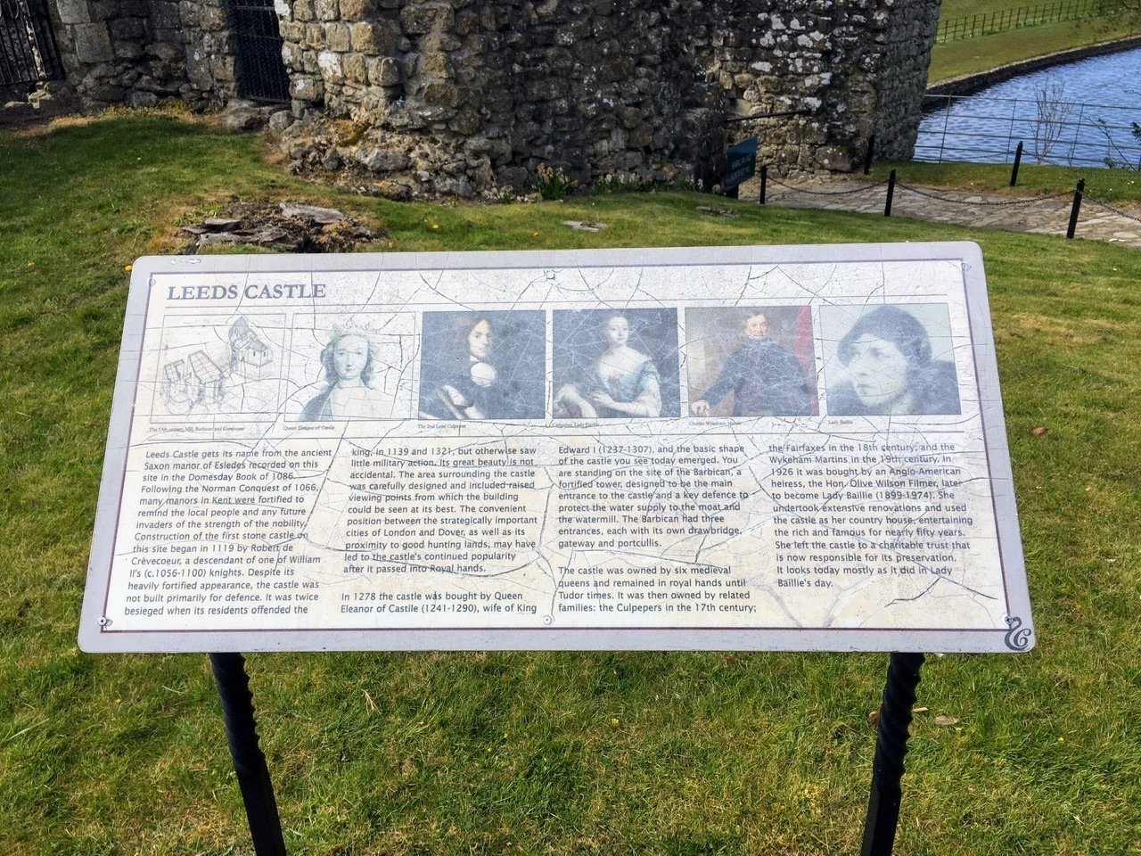 note版】白鳥がたくさんいる「リーズ城」のシンボルは黒鳥