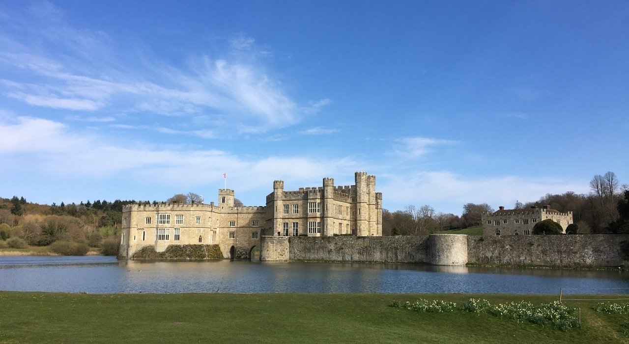 note版】白鳥がたくさんいる「リーズ城」のシンボルは黒鳥
