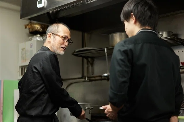 後輩が先輩に対し会話でラベリングする様子