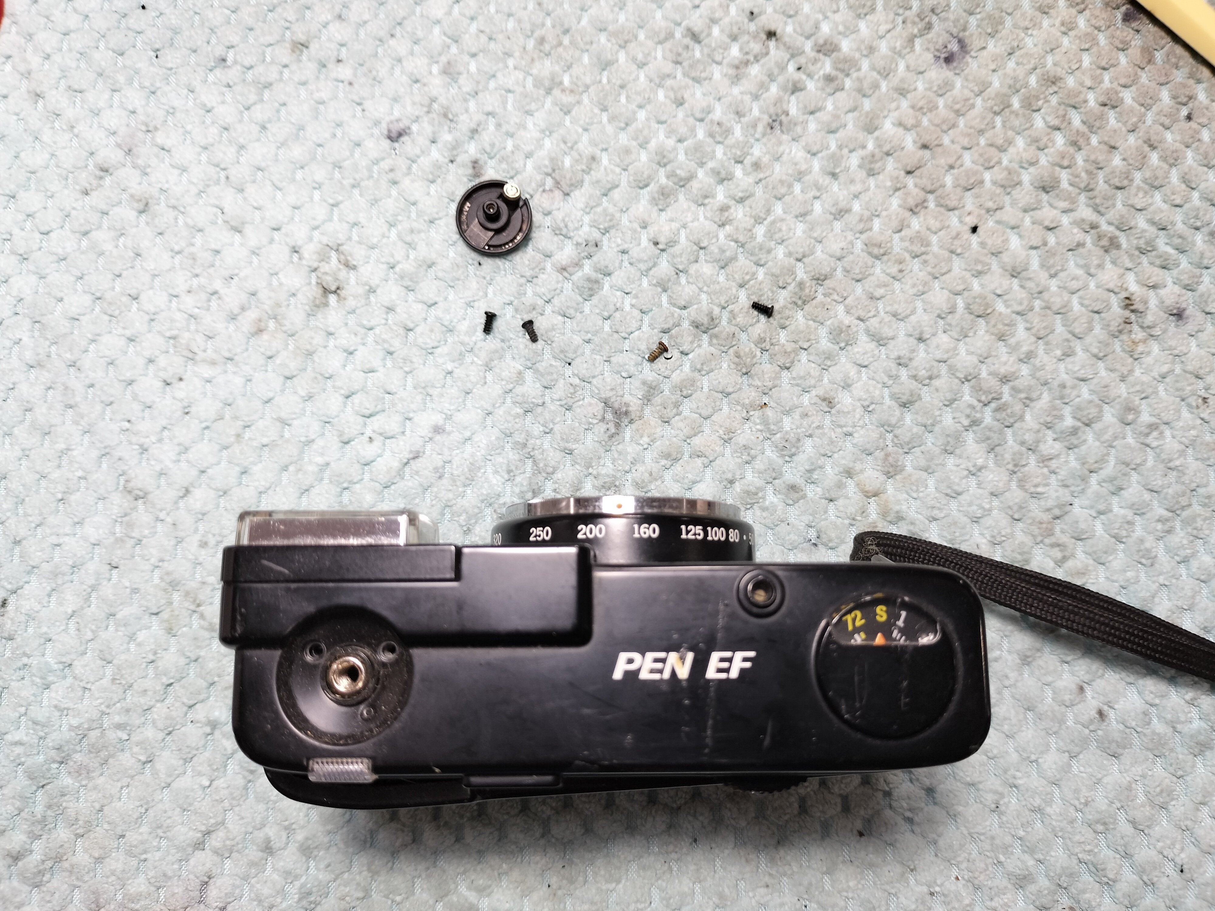 Olympus Pen EFの分解|フィルムカメラ修理のアクアカメラ Olympus Pen EFの分解|フィルムカメラ修理のアクアカメラ