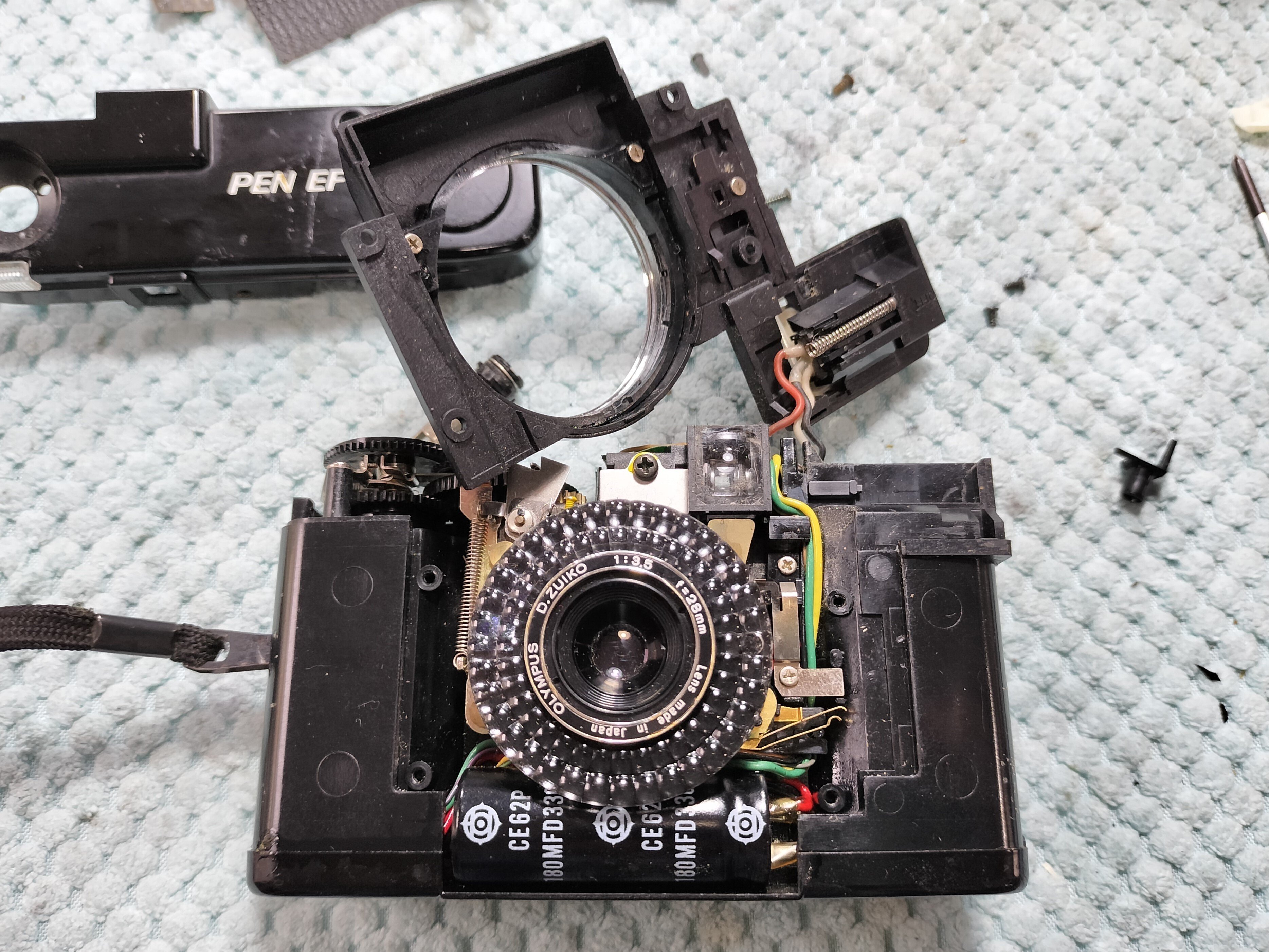 Olympus Pen EFの分解|フィルムカメラ修理のアクアカメラ Olympus Pen EFの分解|フィルムカメラ修理のアクアカメラ