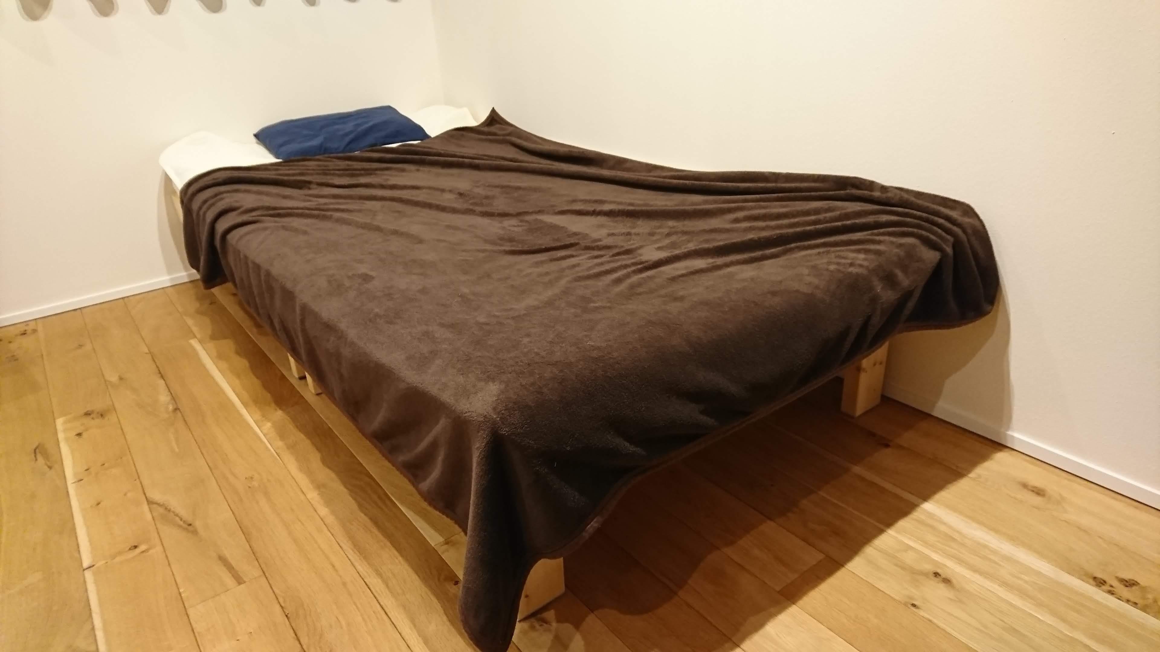 ホームセンターで入手できる木材でベッドを作ってみた｜あれ