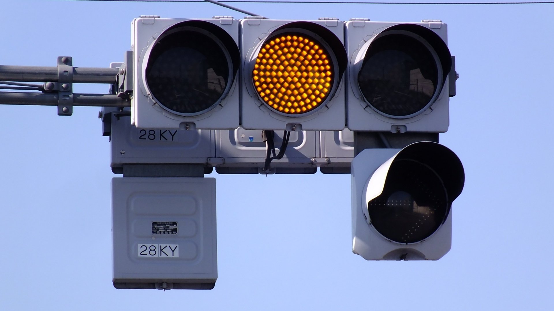 京三VSS面拡散ユニット＋日信厚型LED右折矢印灯 in 東松山市小松原町