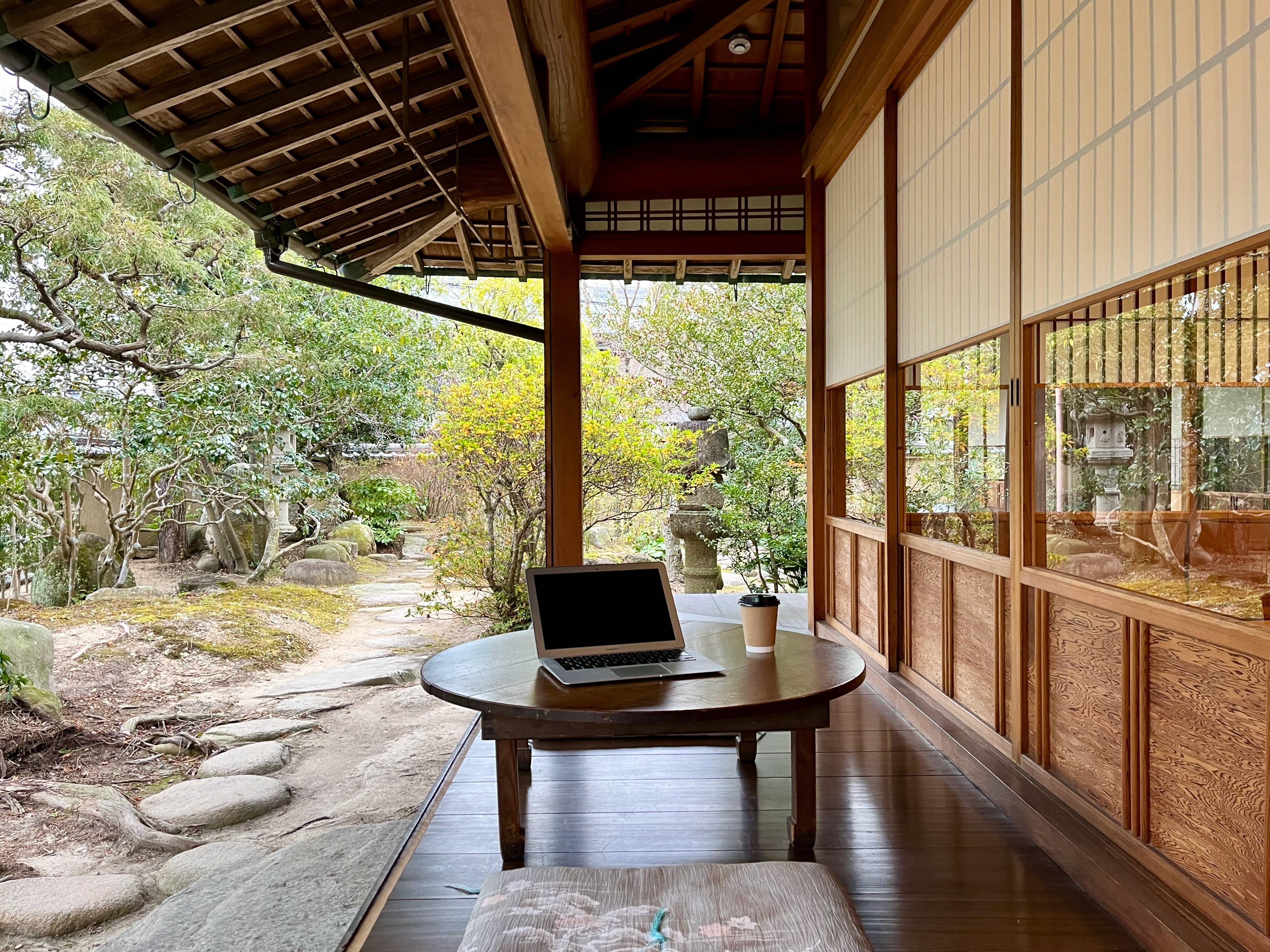 雑誌『庭NIWA』のコラム『2100年の日本庭園へ』。vol.251では