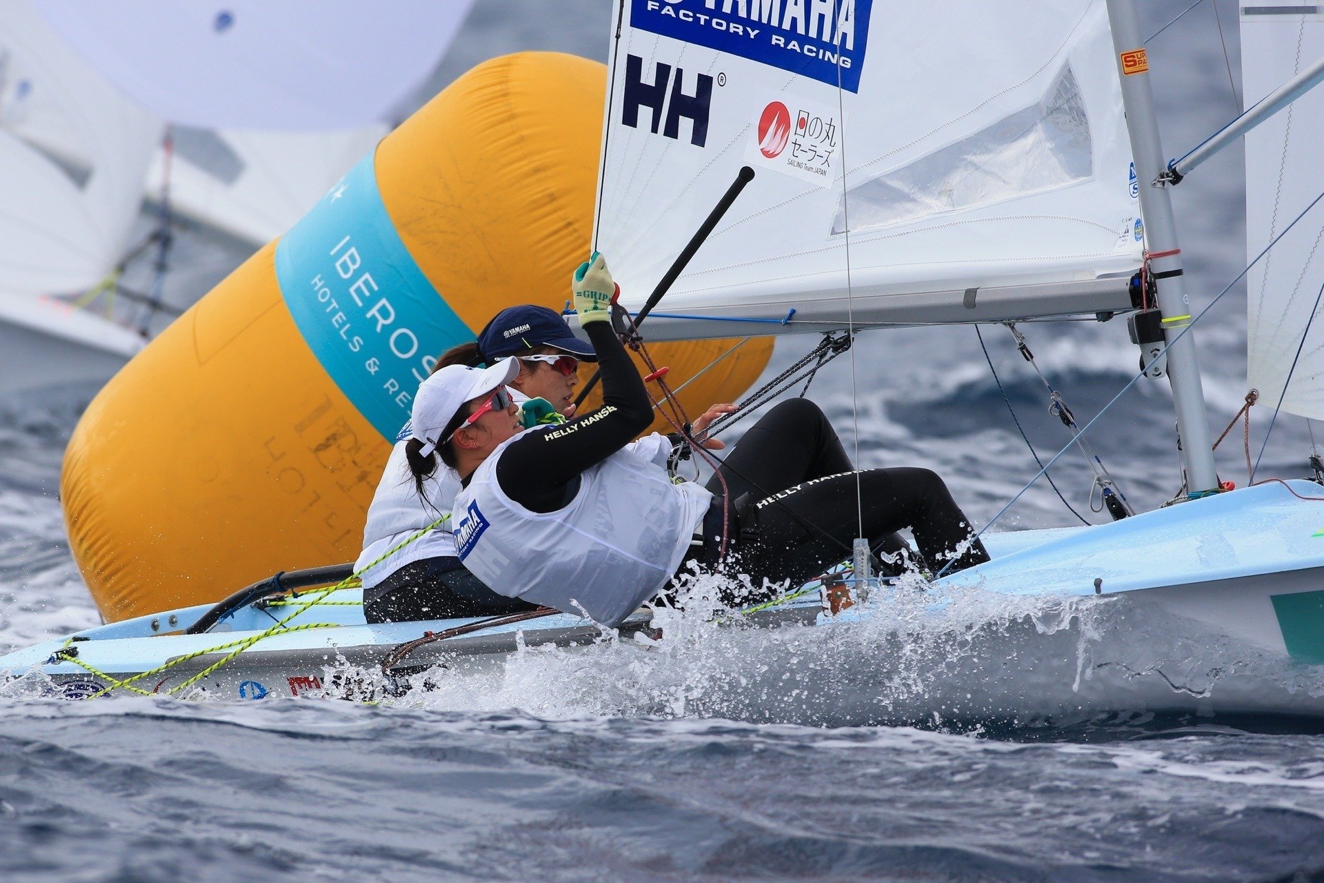 いつか家族で、ヨットの上から眺める美しい夕陽。 【社員紹介-私が海を