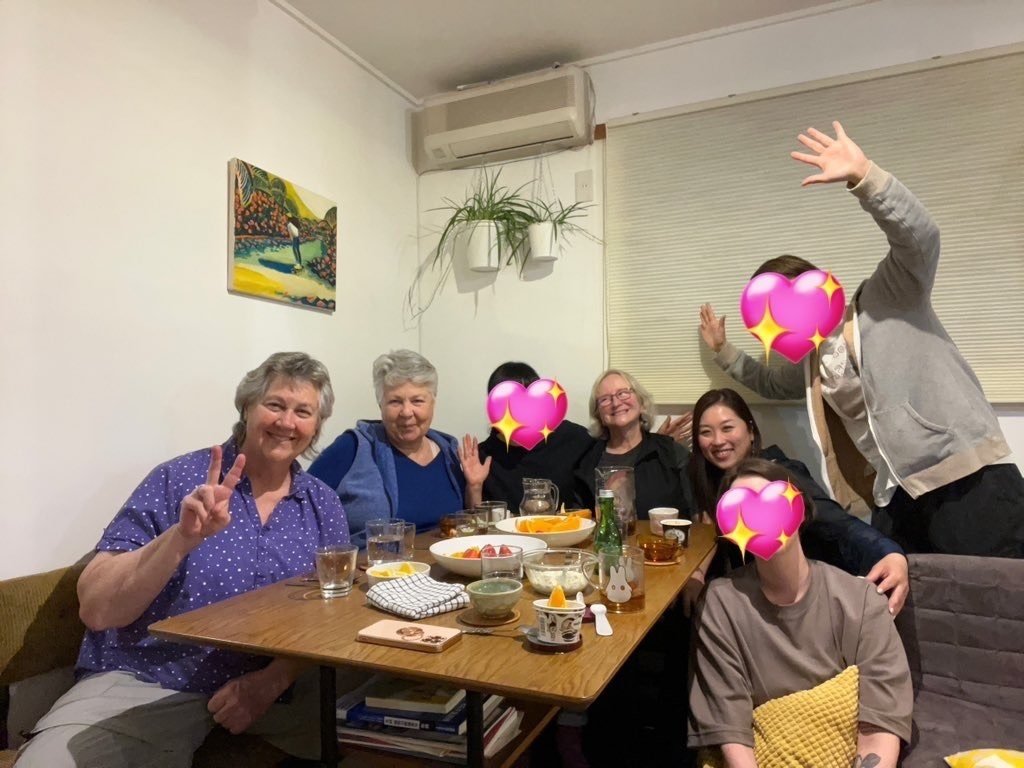 素人 レズビアン 素敵な出会い70代のレズビアンカップルとのディナー｜room.non