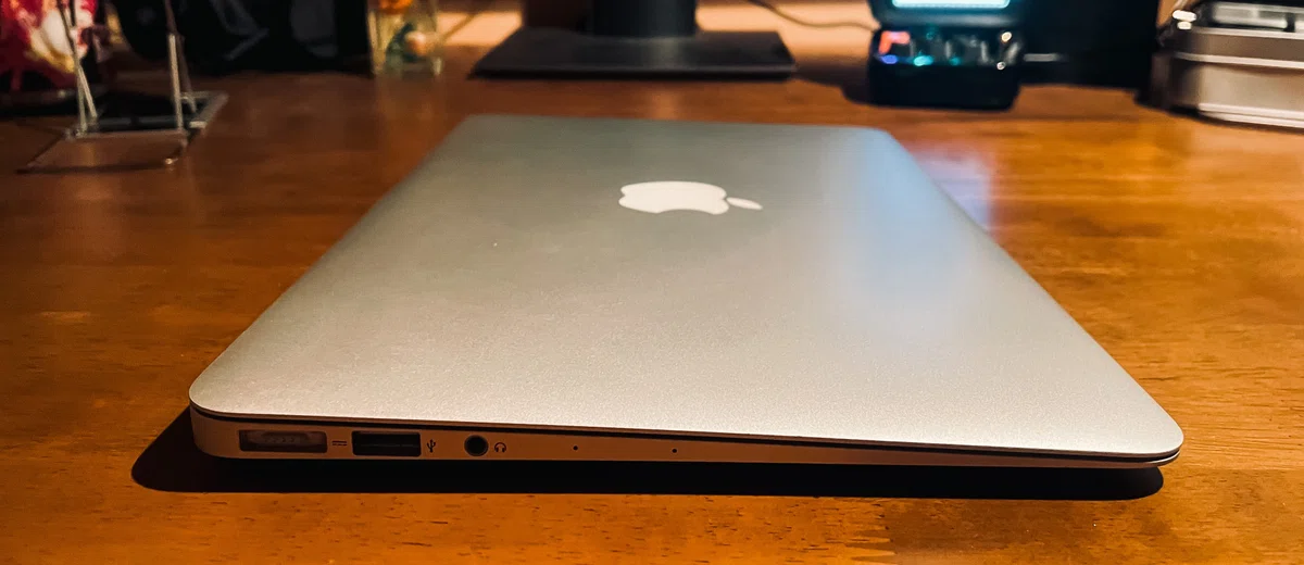 美品】MacBook Air (11-inch, Early 2015)（Apple Macbook Air 11.6 