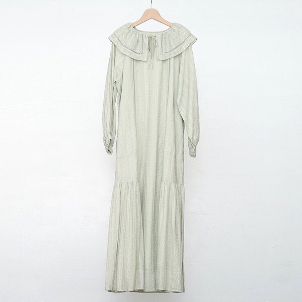 フェミニンな雰囲気を楽しめる【ne Quittez pas】COTTON JQD EMB DRESS