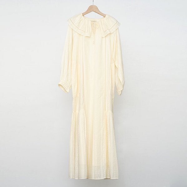 フェミニンな雰囲気を楽しめる【ne Quittez pas】COTTON JQD EMB DRESS
