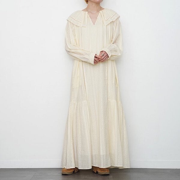 【美品】ジャガードドレス 刺繍レース 背中開き ソフトマーメイドドレス（W230）