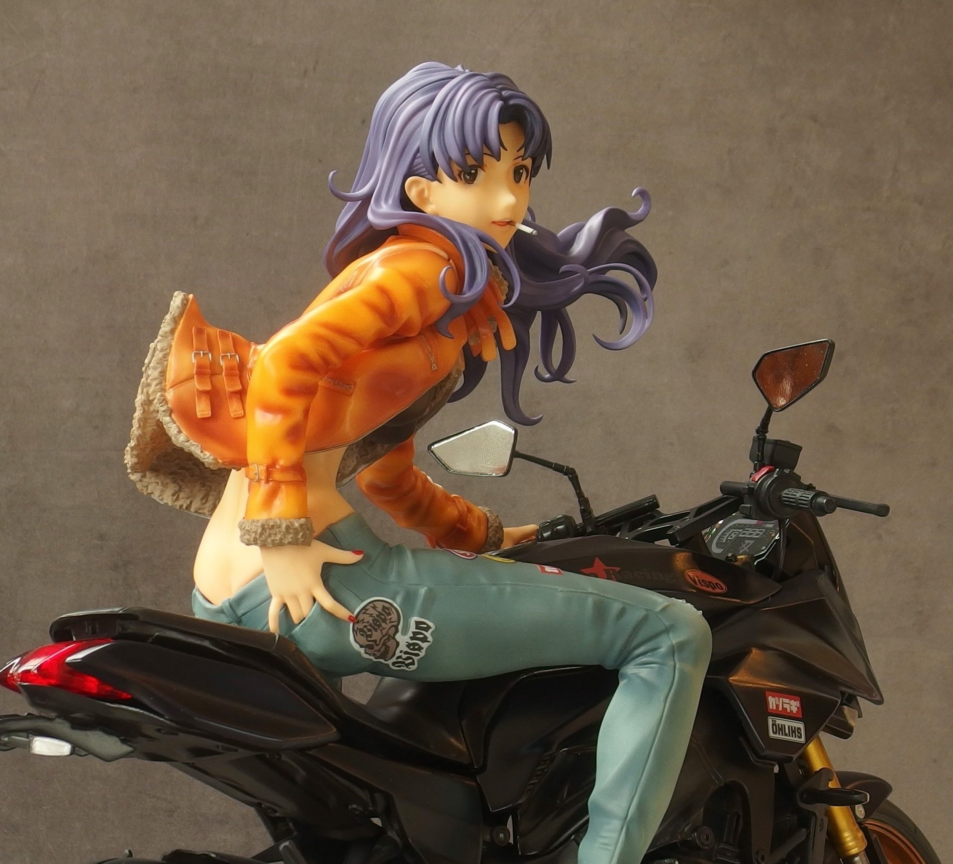 ミサトさんとバイク｜ガレージキット制作代行 けん