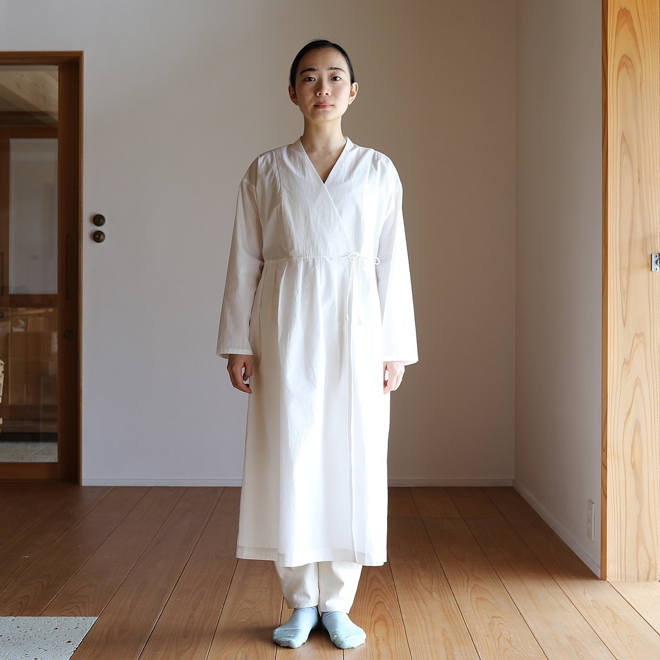 4月25日-5月8日｜えみおわす 春夏の服｜恵文社 | 本にまつわるあれこれ