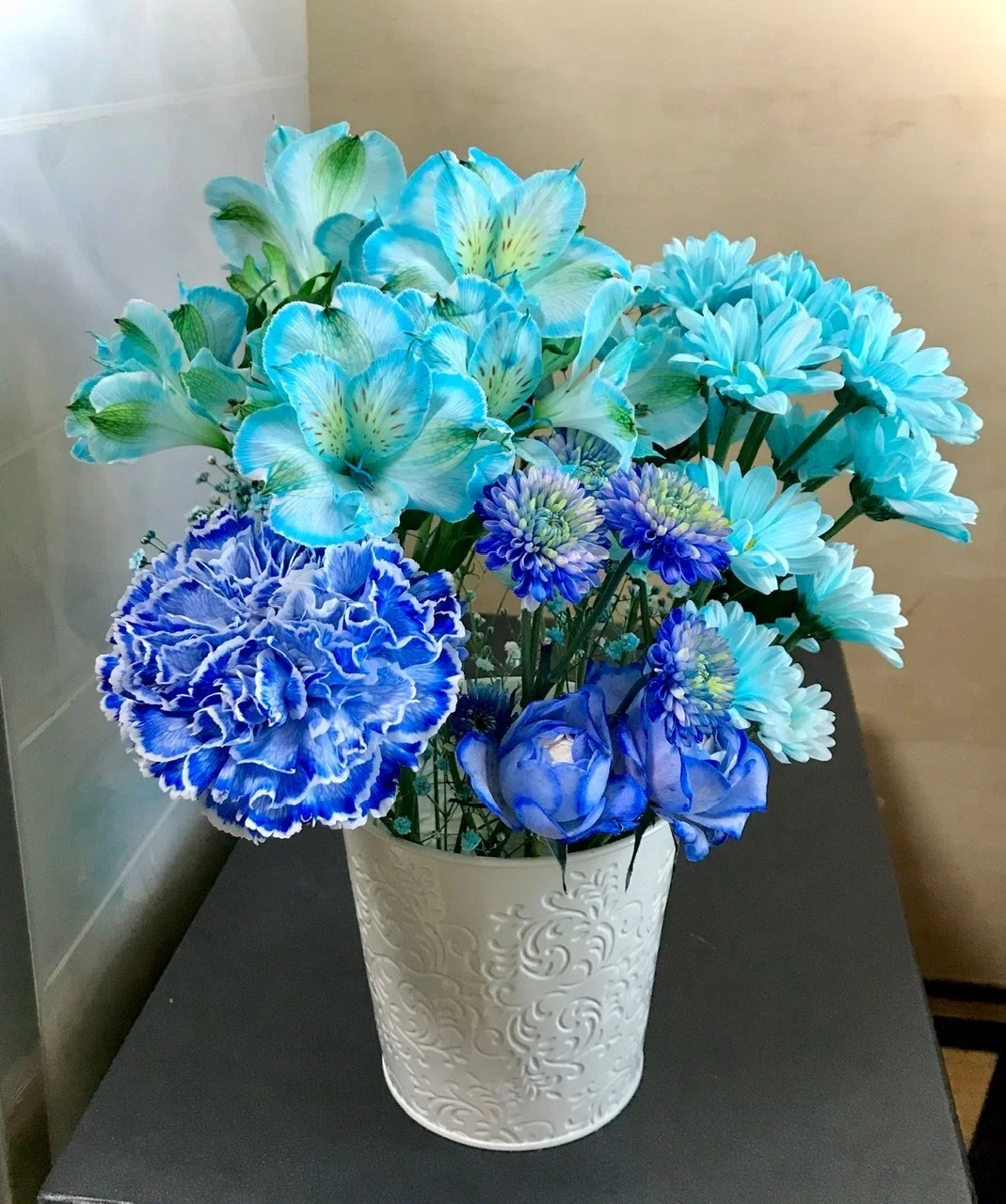 ?おうち活け花 （?誕生日会でもらったブルーの花たち?）｜悠冴紀 
