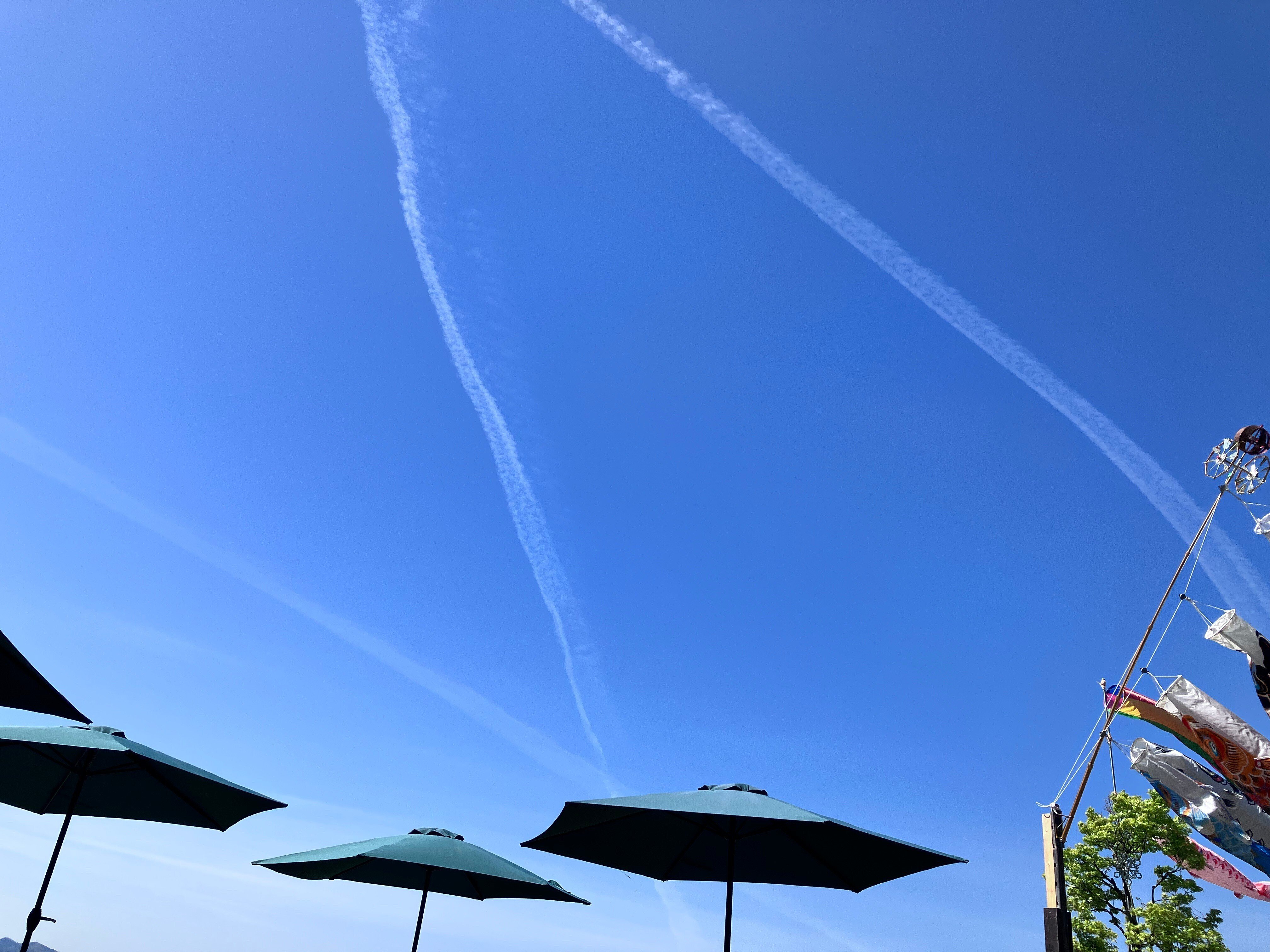 彩雲とクロス雲2023/4/23（タイトル画像はハロです）｜HORUTAROほるたろ