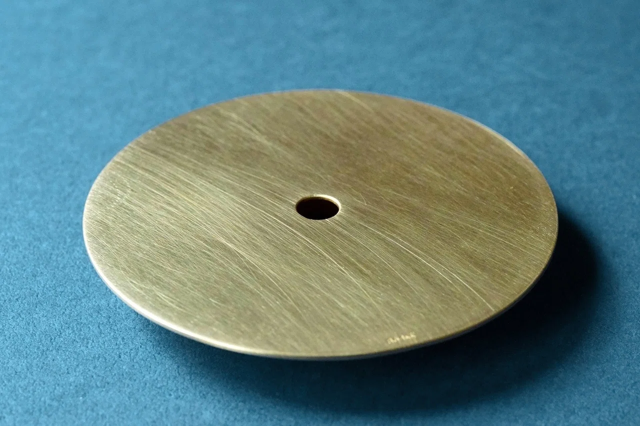 クイズ！CDみたいな金属板、これ何に使うのでしょうか？｜86400