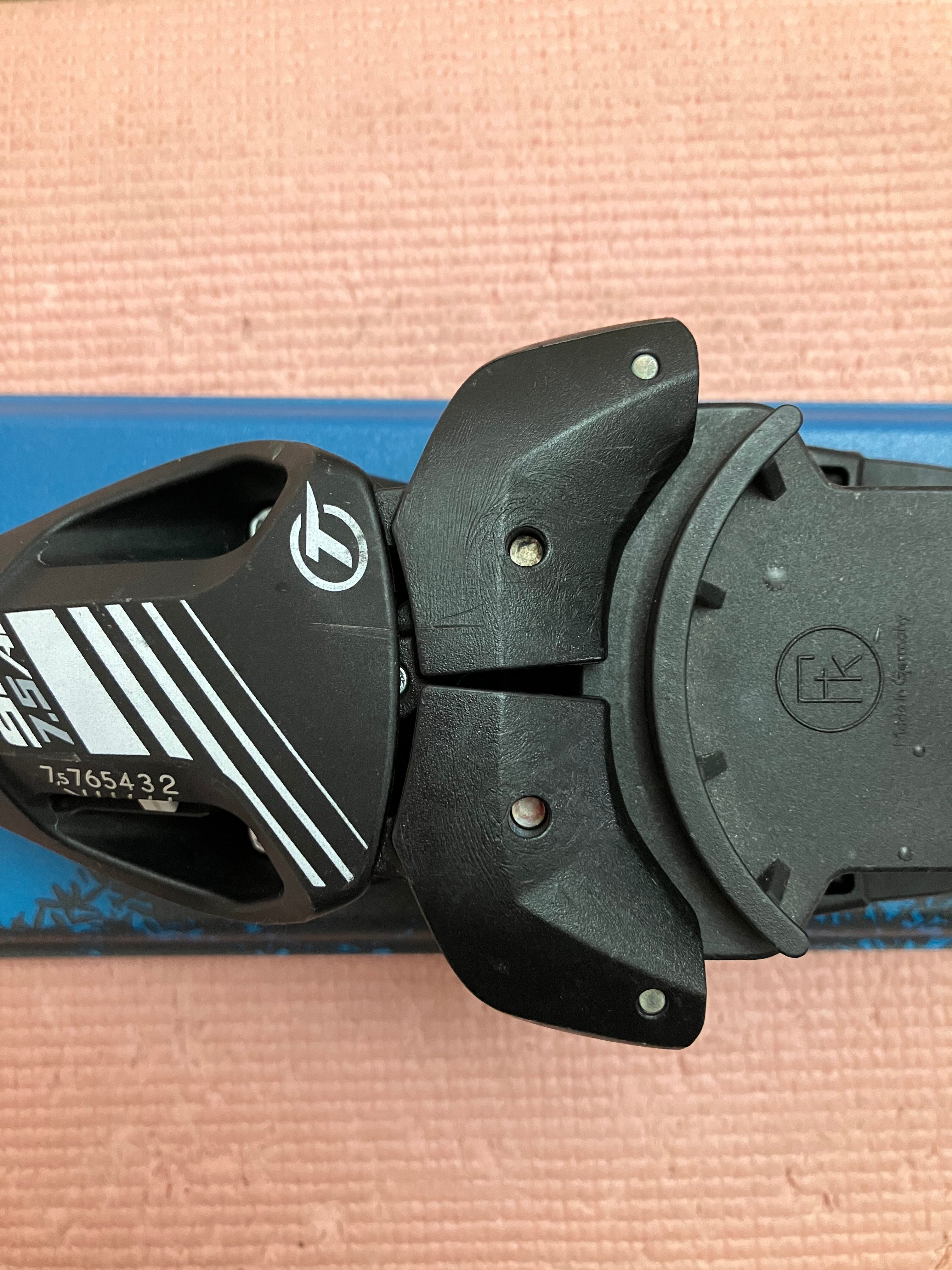 ビンディング調整方法 スキーのビンディング調整方法 - YouTube