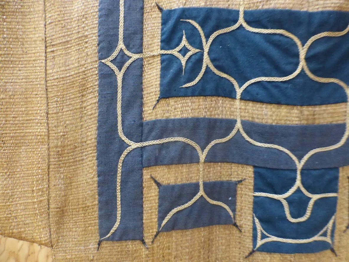 アイヌ資料館紹介3：ウポポイでアイヌ刺繍を体験しました｜日本伝承