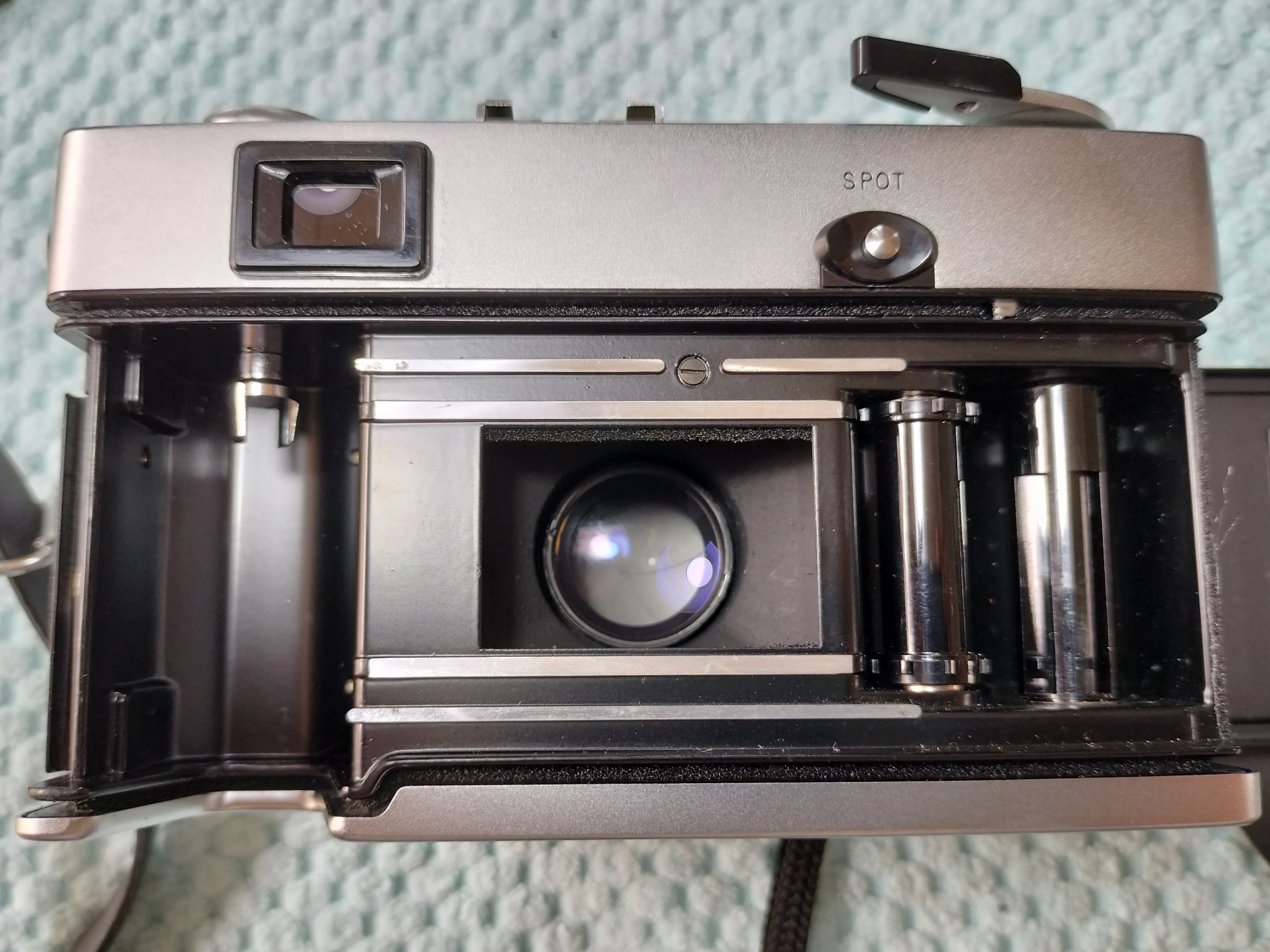 オリンパス 35 SPの分解｜フィルムカメラ修理のアクアカメラ