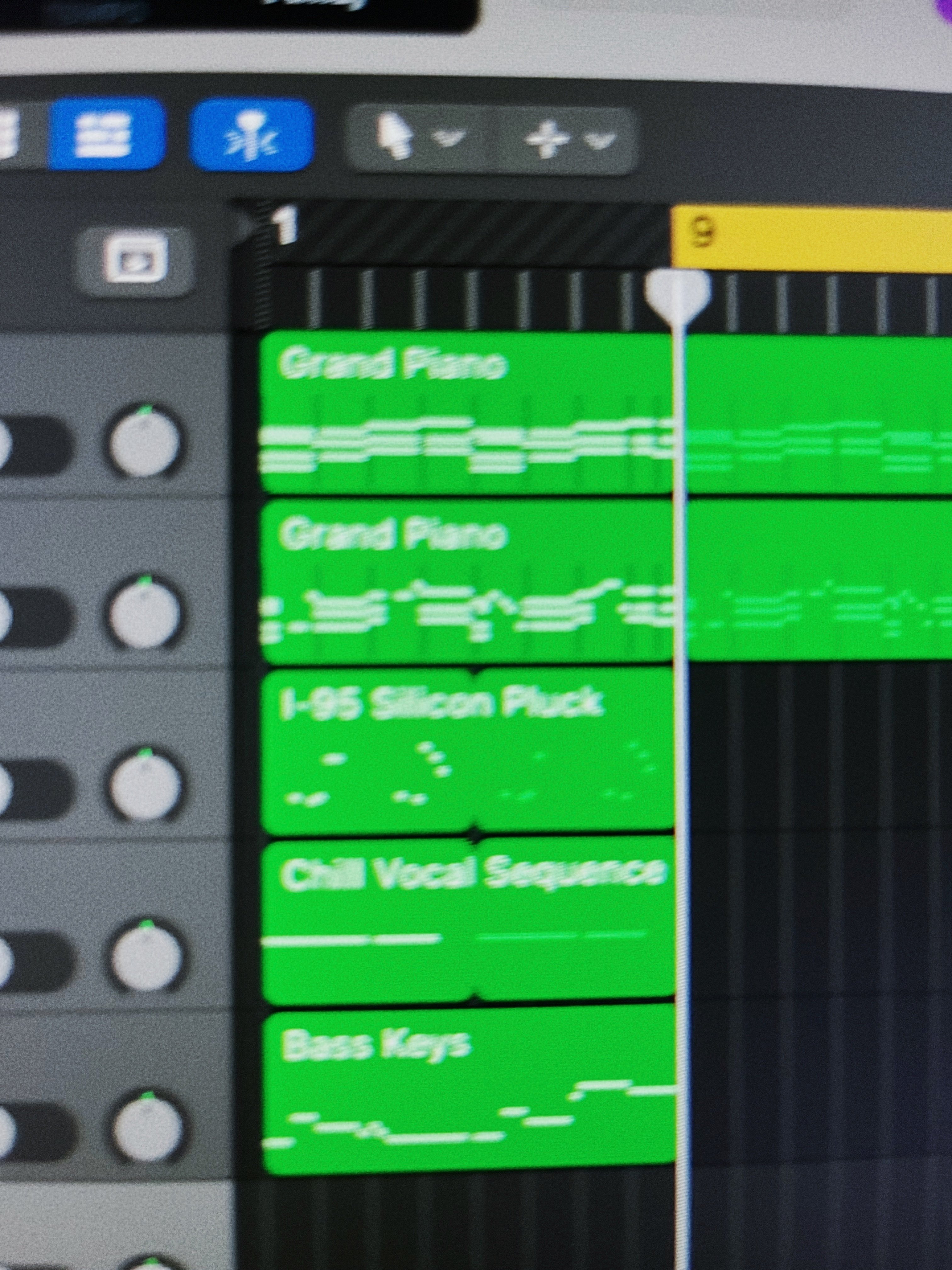 Logic Pro Xが写っているパソコンの画面の写真。