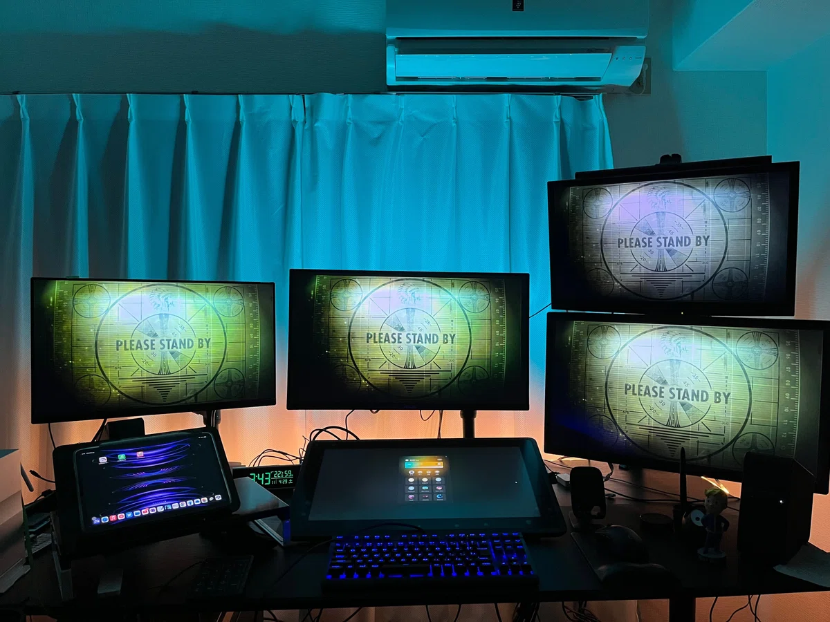 PC周りをお洒落に演出☆PCデスク☆ （デスク周り デュアルディスプレイ 