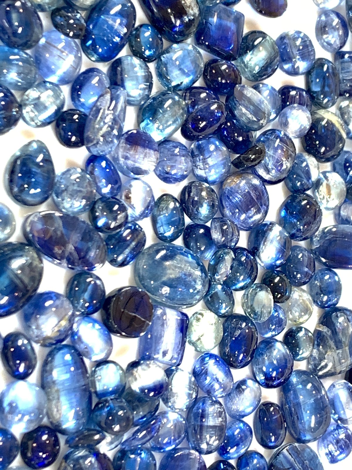 ヒマラヤの青い石カイヤナイトのペンダントリメイクしていただきました  