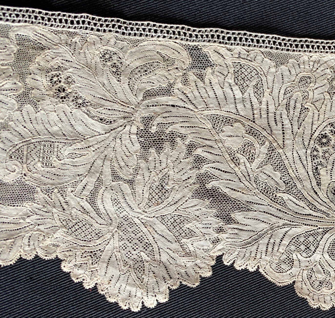 最後期のポワン・ド・フランス｜lace_enchanted_stitches