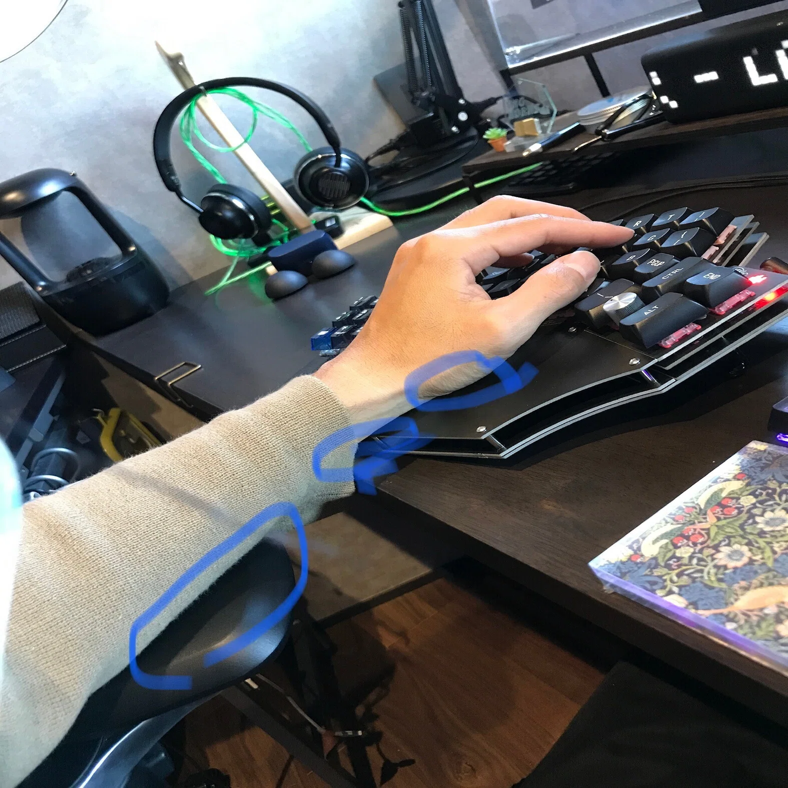 分割キーボードのテンティングと一体型パームレストにたどり着いた話 