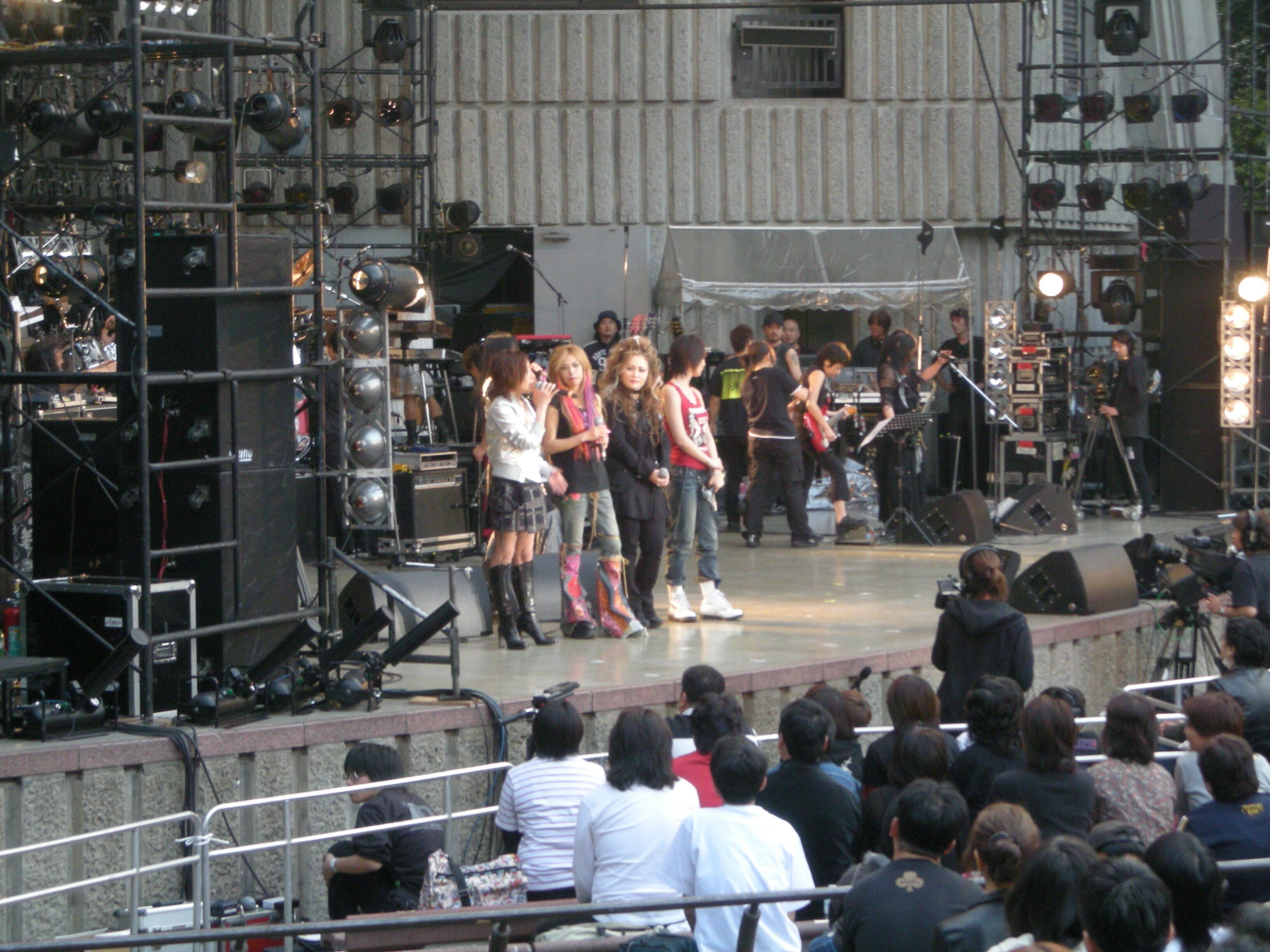 NAONのYAON 2008 Live】THE PINK☆PANDA「Be smile」NAONのYAON 2008 - YouTube