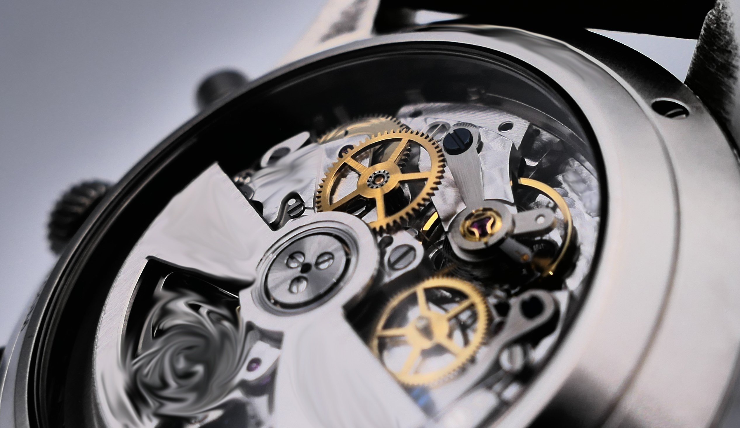 アンティークの時計の基盤になります。