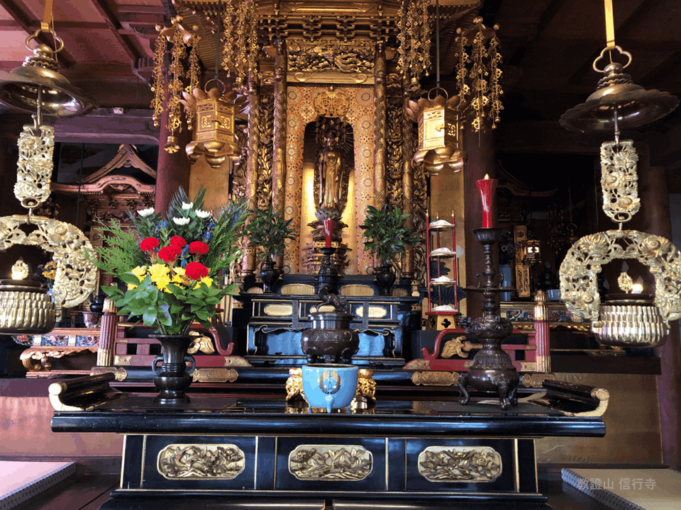 【仏事作法解説】お仏壇の飾り方（ロウソク立て・香炉・花瓶など