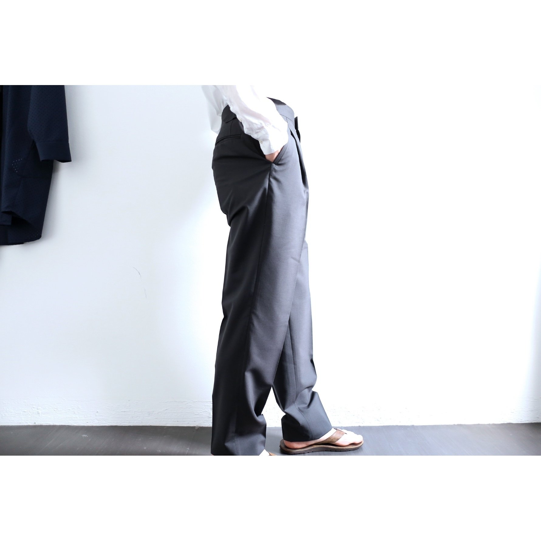Fendart ノータックパンツ ウール zw1pss1vmdzg_1.jpg