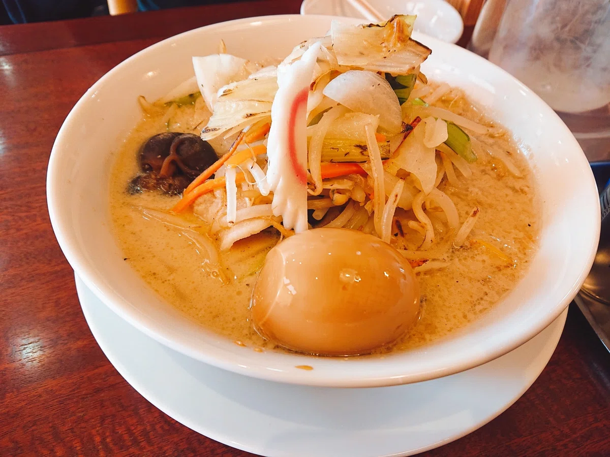 八菜タンメン(濃厚白湯味・味玉)