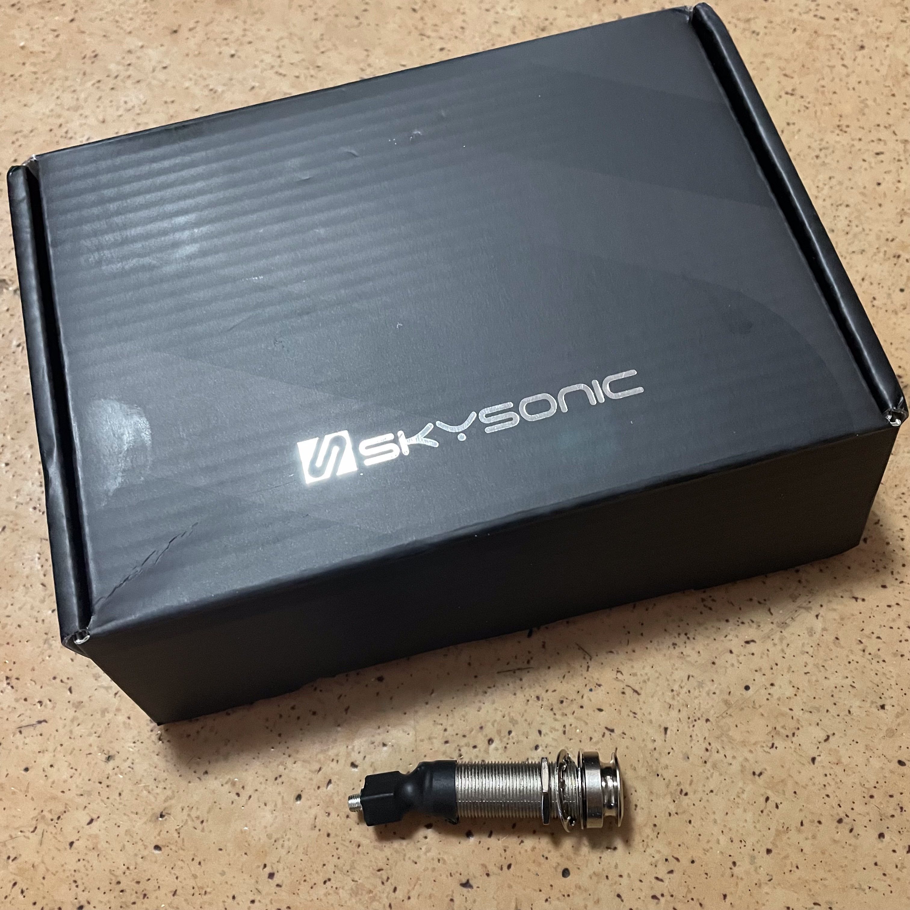 アコースティックギターにピックアップを付けた｜Shuichi. Koyama